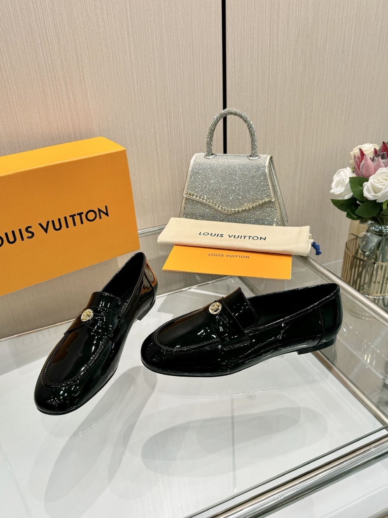 l0vis Vvtt0n loafers